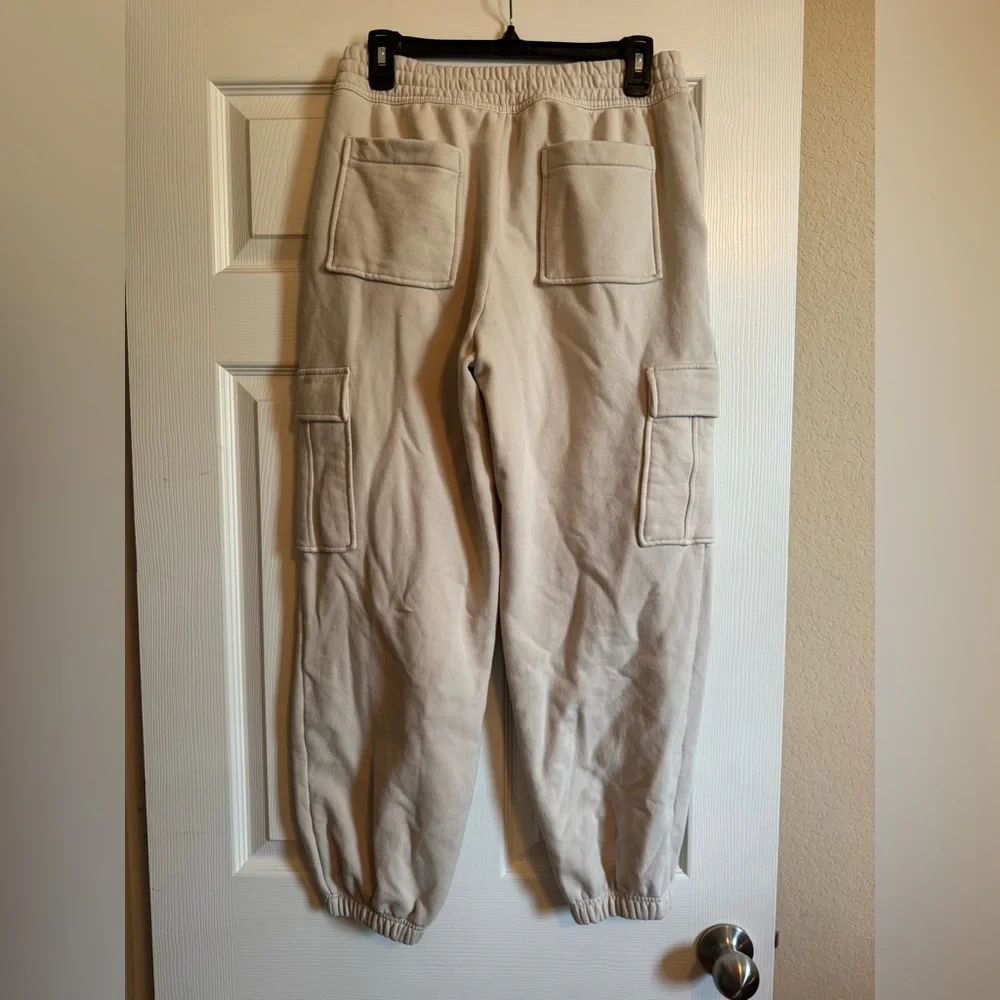 Athleta Women's Cream Cargo Pants - Picture 3 of 5